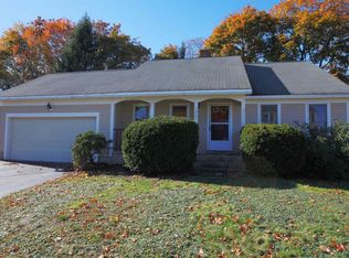 137 Wedgewood Ln, Manchester, NH 03109