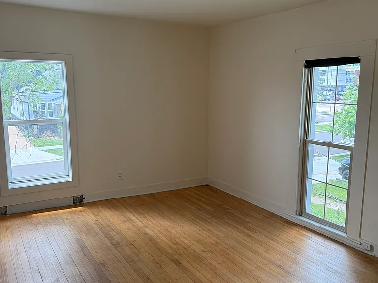 613 S Dewey St #1 — Photo 12