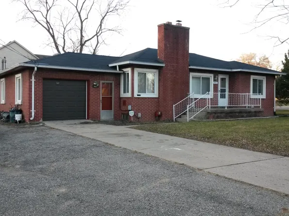 3431 Crooks Rd, Troy, MI 48084