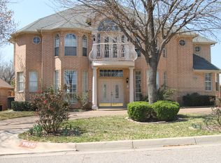 6349 Skylark Cir, North Richland Hills, TX 76180