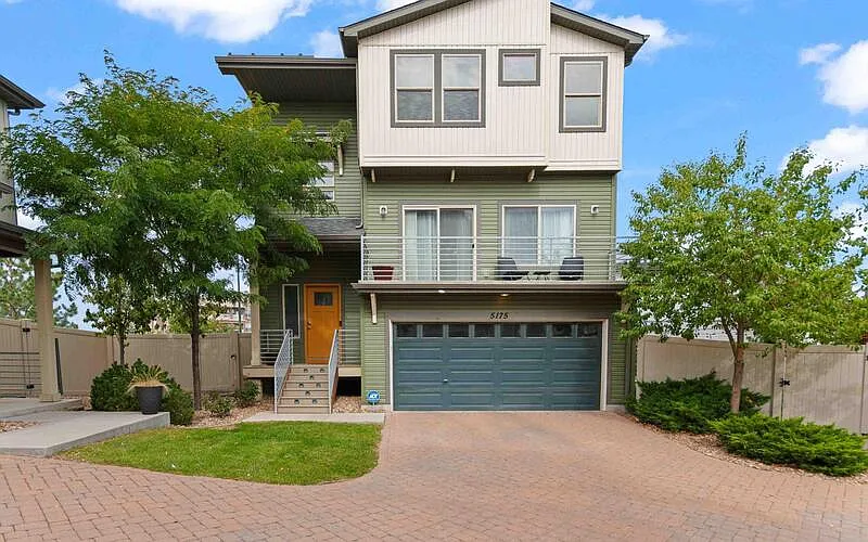 3 bed, 2.5 bath, 2332 sqft, $3,250 — Photo 1