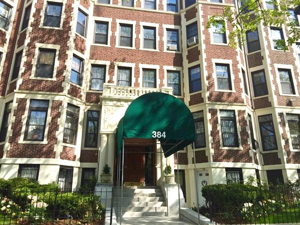 384 Riverway #4