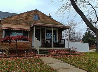 7908 Rosedale Blvd, Allen Park, MI 48101