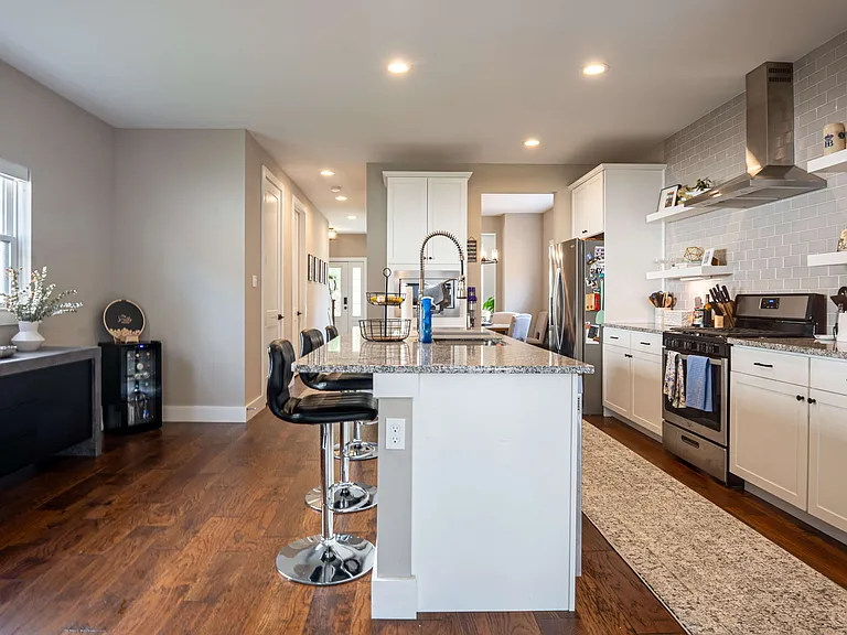 6507 Nashville Ave — Photo 10