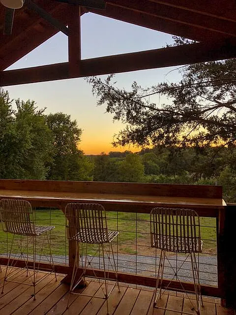 2 bed, 700 sqft, $1,350 — Photo 2