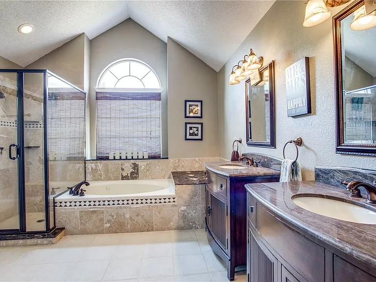 1405 Newbury Ln — Photo 20