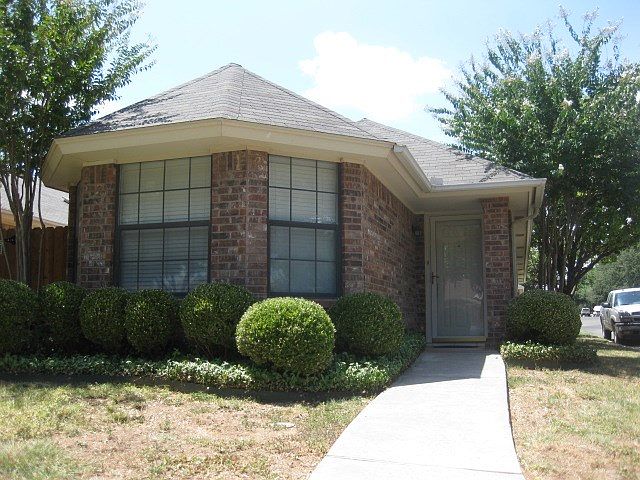 1st image of 4013 Laurel Oak Dr