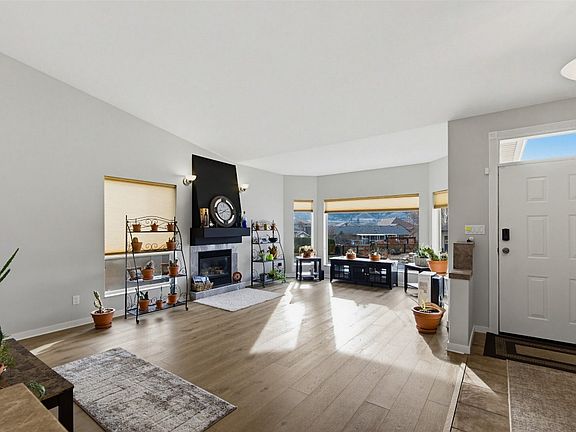 2nd image of 3744 Navatanee Dr