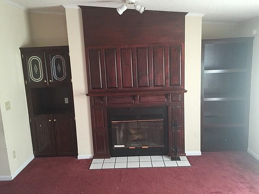 2nd image of 332 Commodore Dr