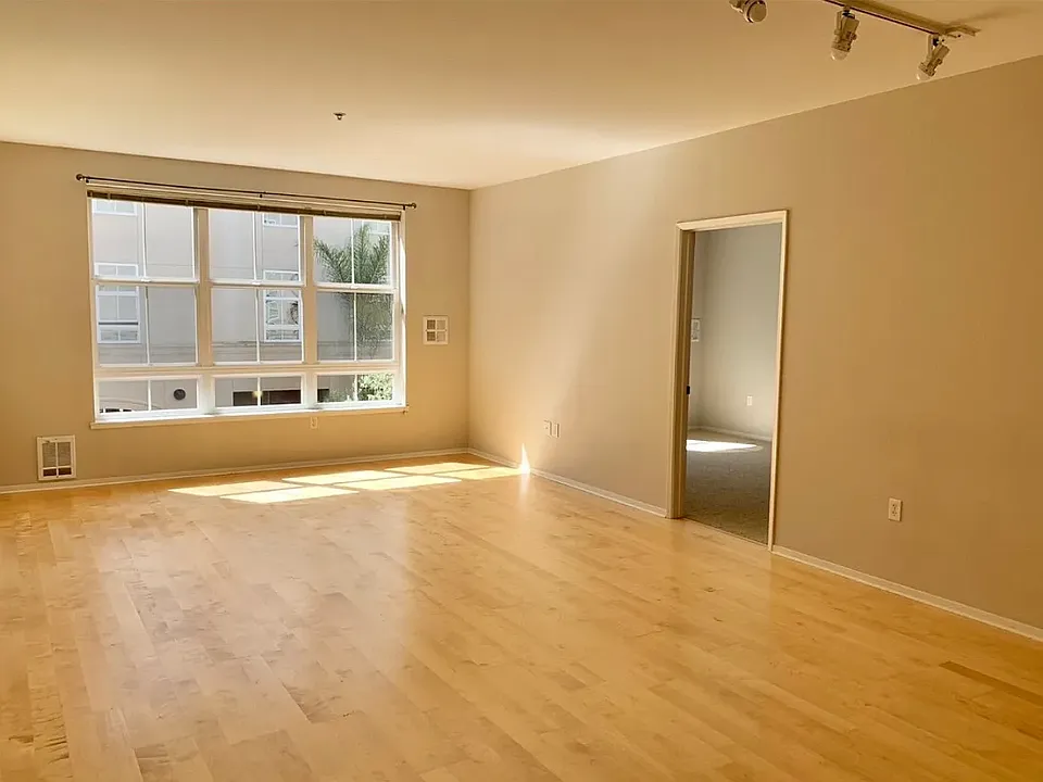 821 Folsom St #202