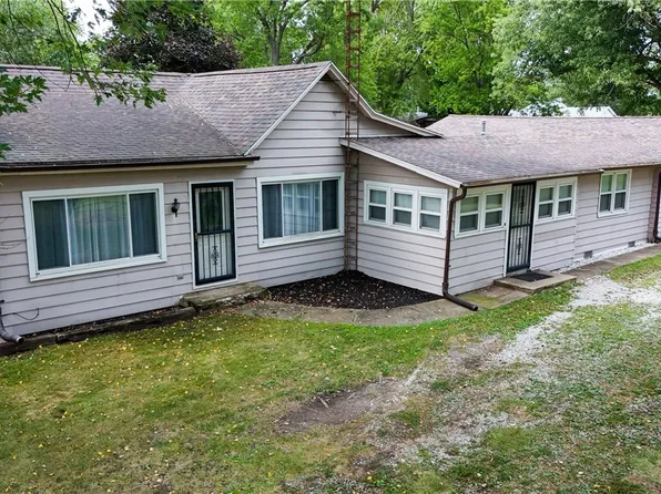 906 W Randolph St, Cayuga, IN 47928