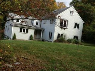 34 Lundys Ln, Thornwood, NY 10594