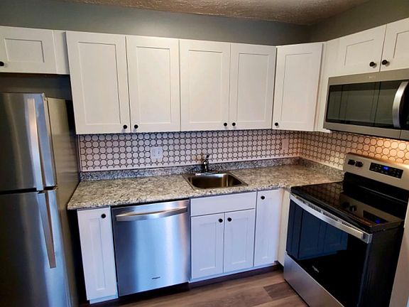 4th image of 4904 Chalet Drive