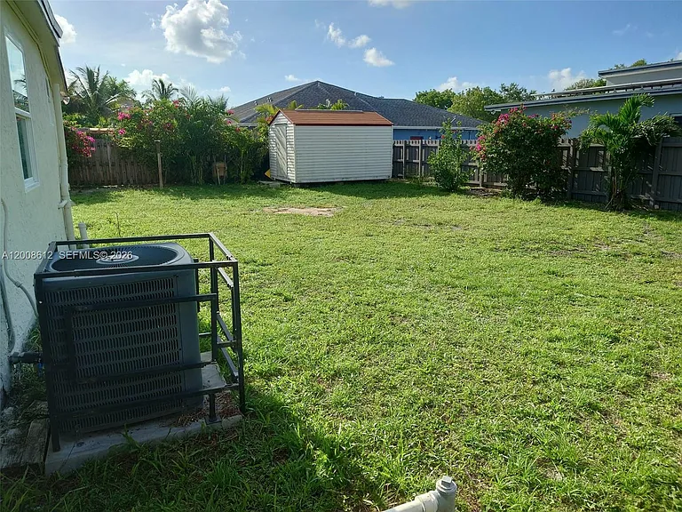22 NW 14th Ave — Photo 15