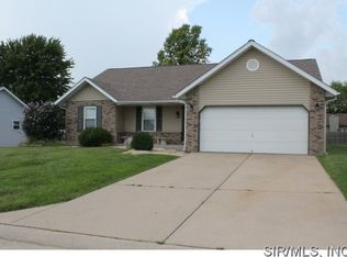 1024 Andra Dr, Maryville, IL