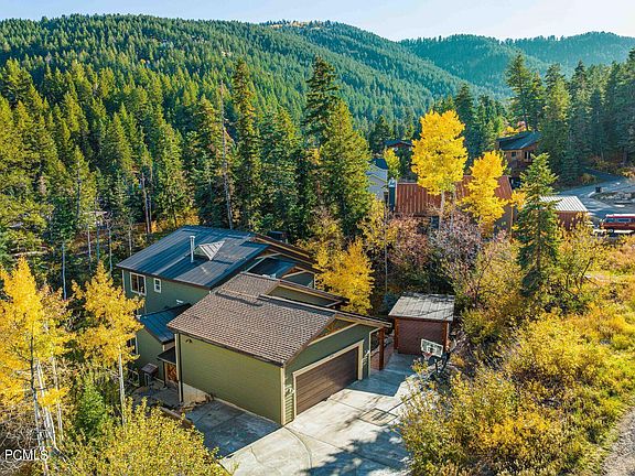 4th image of 275 Lower Evergreen Dr