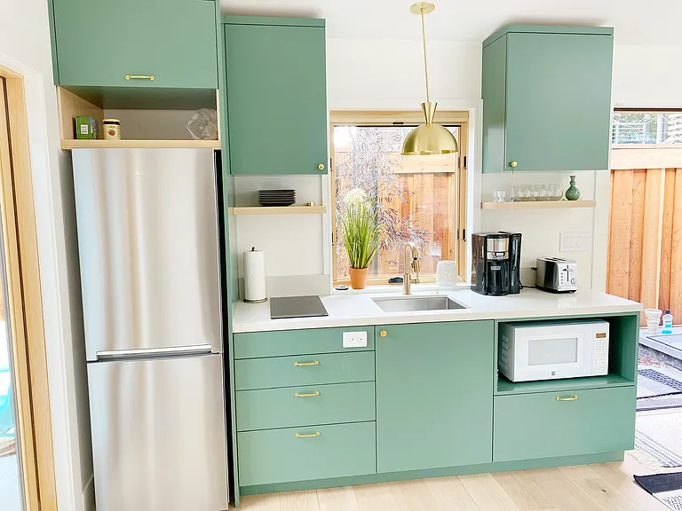 5579 Taft Ave — Photo 2