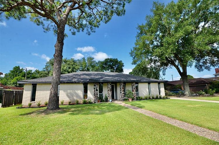 1st image of 5855 S Braeswood Blvd