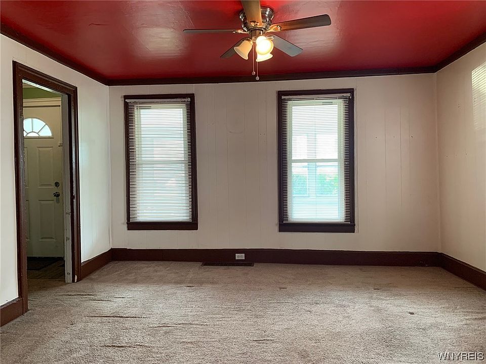 139 Olcott St, Lockport, NY 14094 Zillow