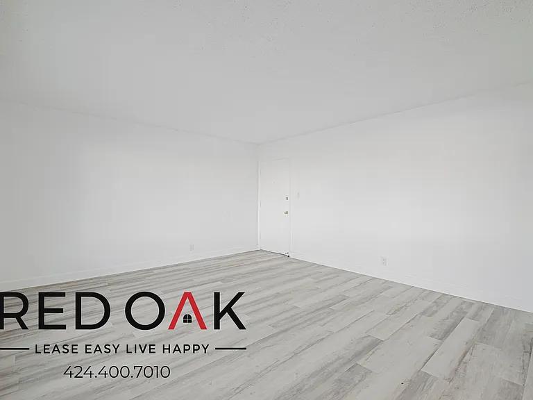 6501 Cherry Ave #8 — Photo 7
