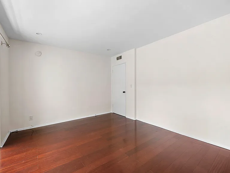 15344 Weddington St #202 — Photo 13
