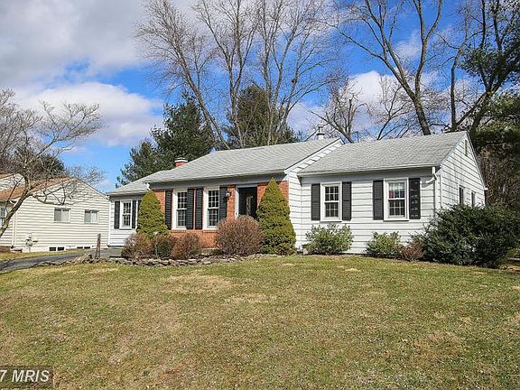 4th image of 18221 Darnell Dr