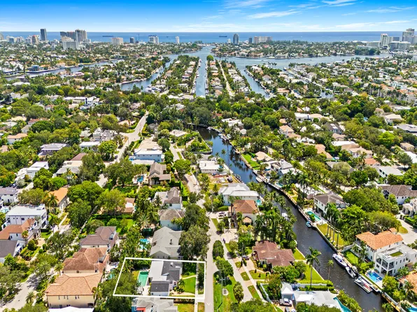 1001 SE 10th Street, Fort Lauderdale, FL 33316