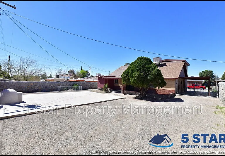908 Bolivia St — Photo 44