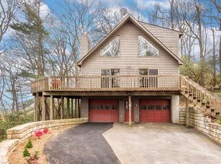 170 Treetops Ln, Asheville, NC 28803