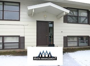 325 27th St NE APT 2, Rochester, MN 55906