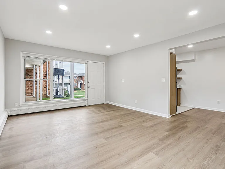 Galloway Court Apartments — Photo 51