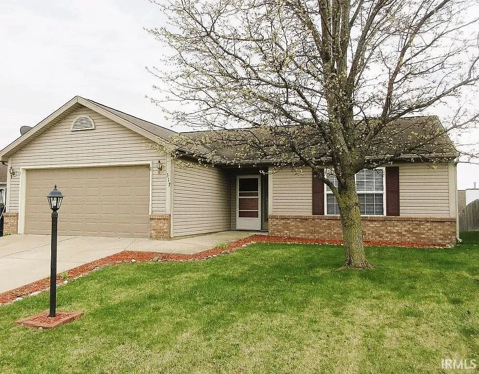 3 bed, 2.0 bath, 1200 sqft, $1,595 — Photo 1
