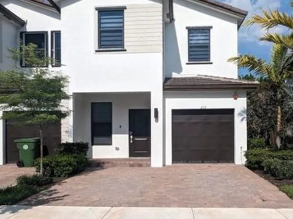 235 SW 159th Dr, Hollywood, FL 33027