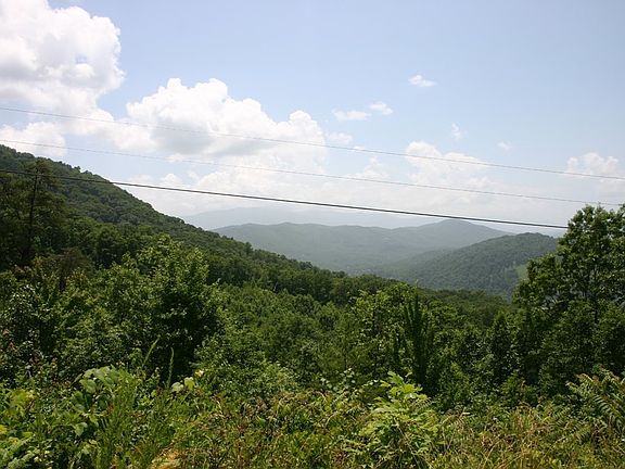 2nd image of 1215 Eagle Mountain Rd