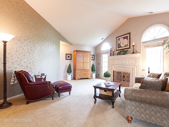 4th image of 921 Prospect Ct #921