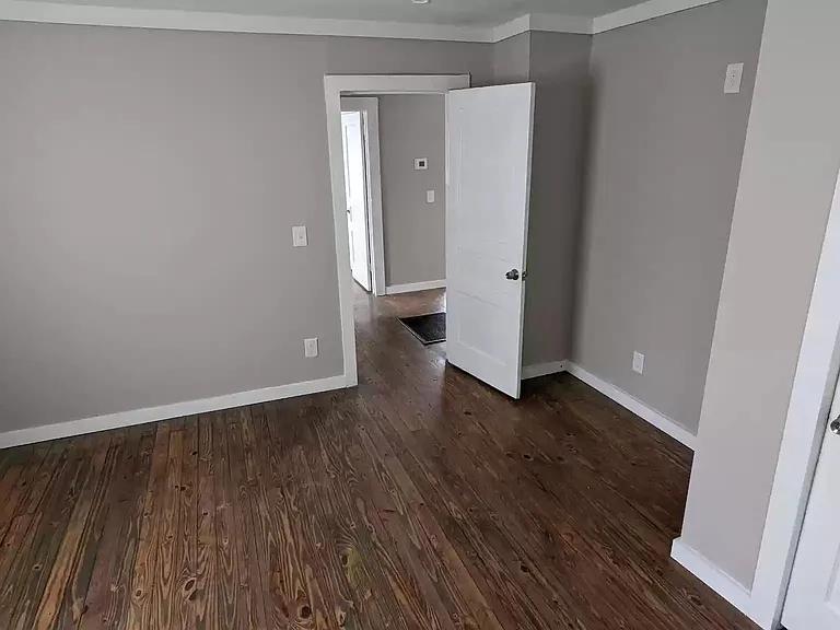 611 Shannon Ave — Photo 13