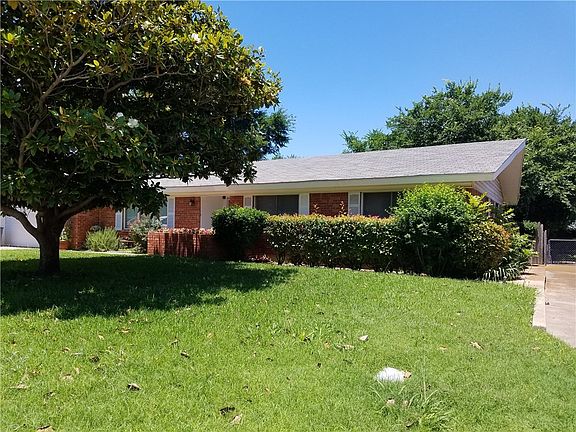 3rd image of 5701 Starlight Dr