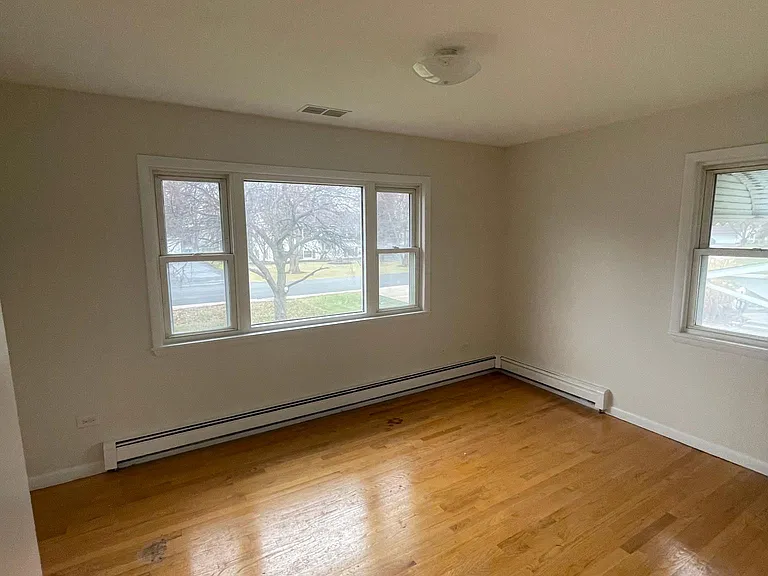23527 W Anderson St — Photo 10