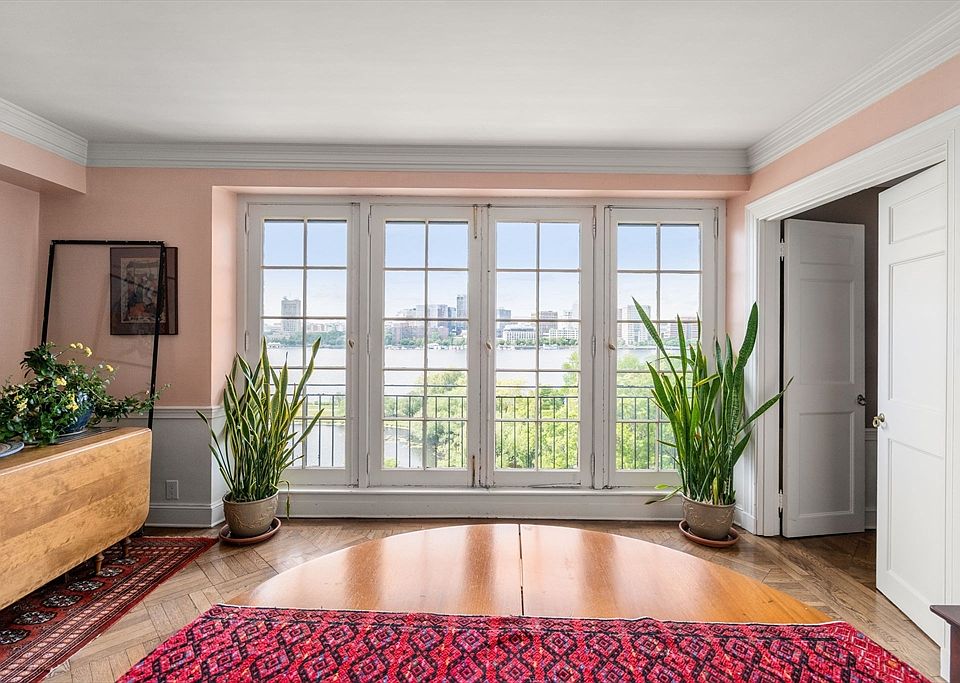 1st image of 274 Beacon St #8 R