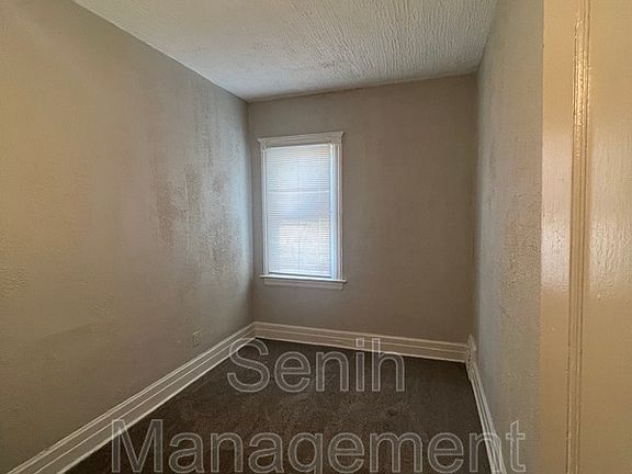 2nd image of 3980 Helen St