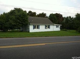 8422 S Salem Warren Rd, Canfield, OH 44406