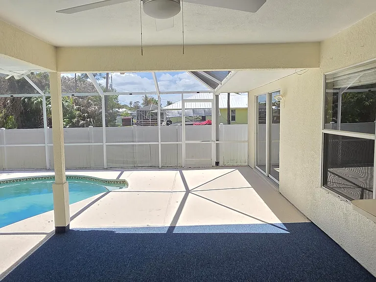 2820 SE Pace Dr — Photo 16