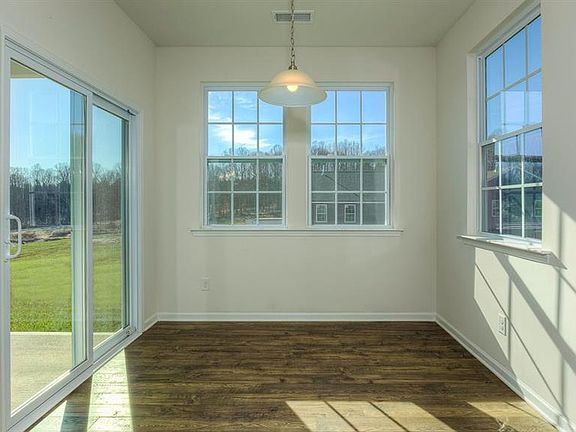 4th image of 126 Neill Estate Ln #402