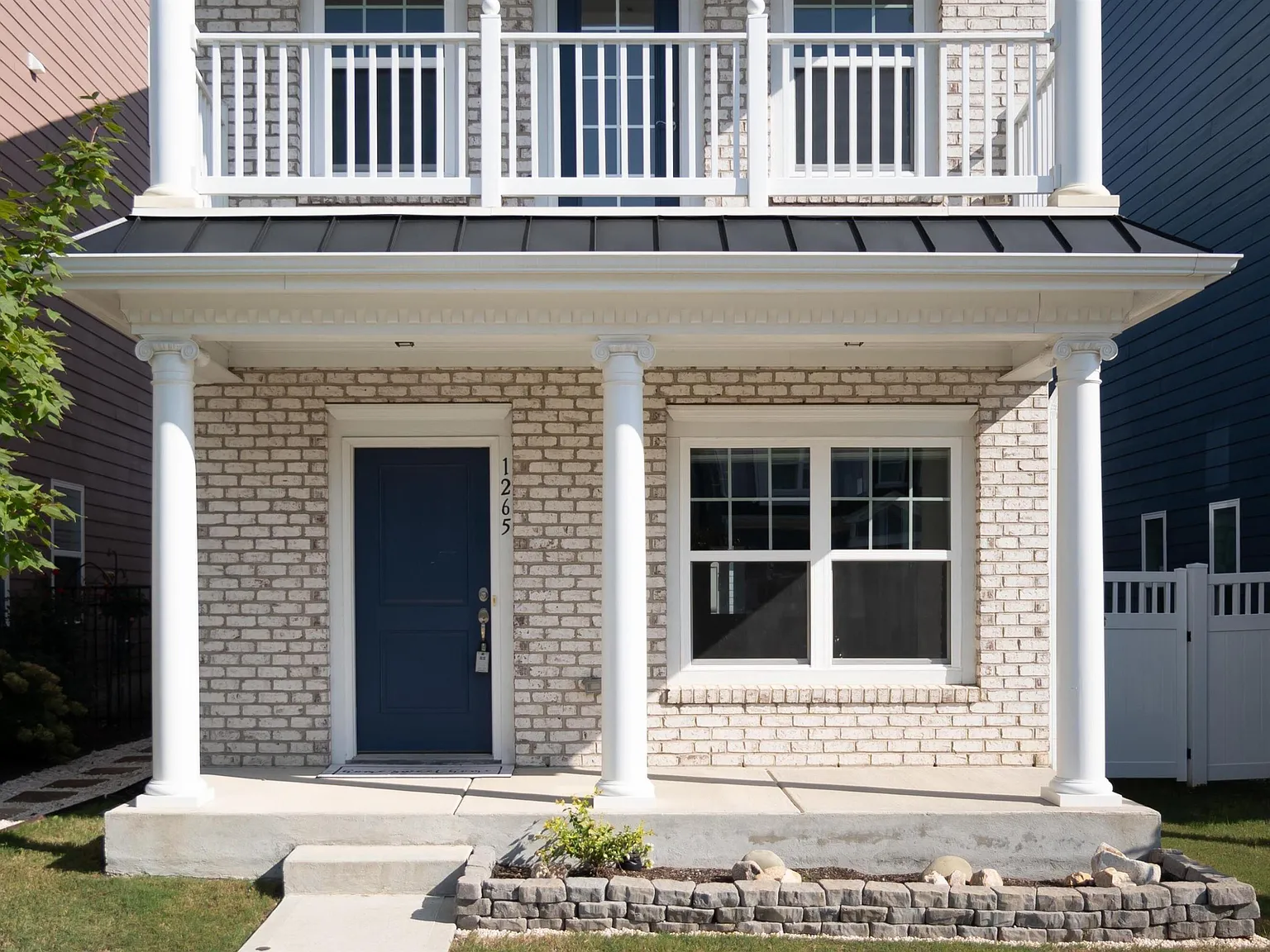 3 bed, 3.5 bath, 2087 sqft, $2,600 — Photo 2