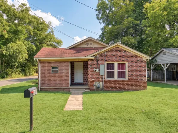 500 Van Zandt Ave, Marshall, TX 75670