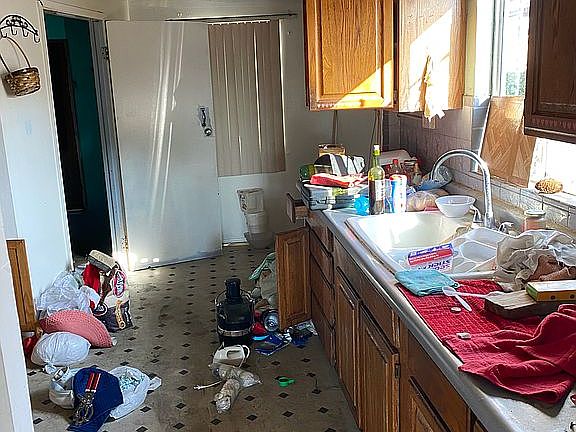 2nd image of 621-623 W 62nd St