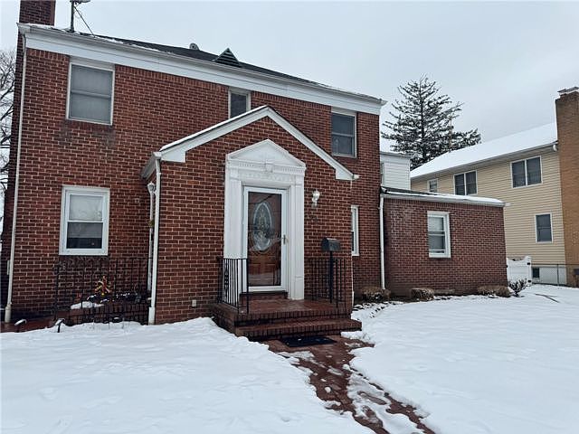 1st image of 160 N 6th St