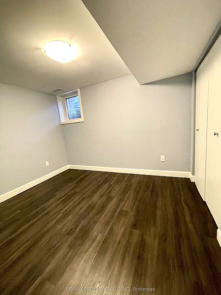 Kitchener House for rent - 2 Bedrooms — photo 5