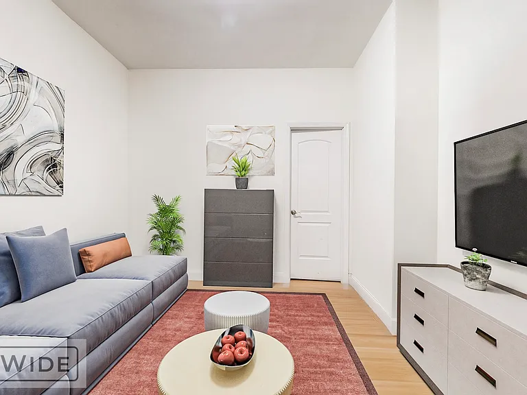 228 E 36th St #2C — Photo 1