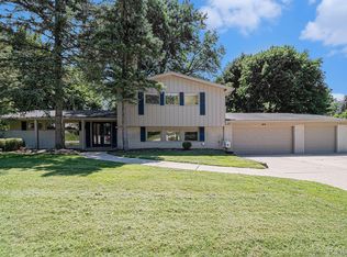 5631 Woodwind Dr, Bloomfield Hills, MI